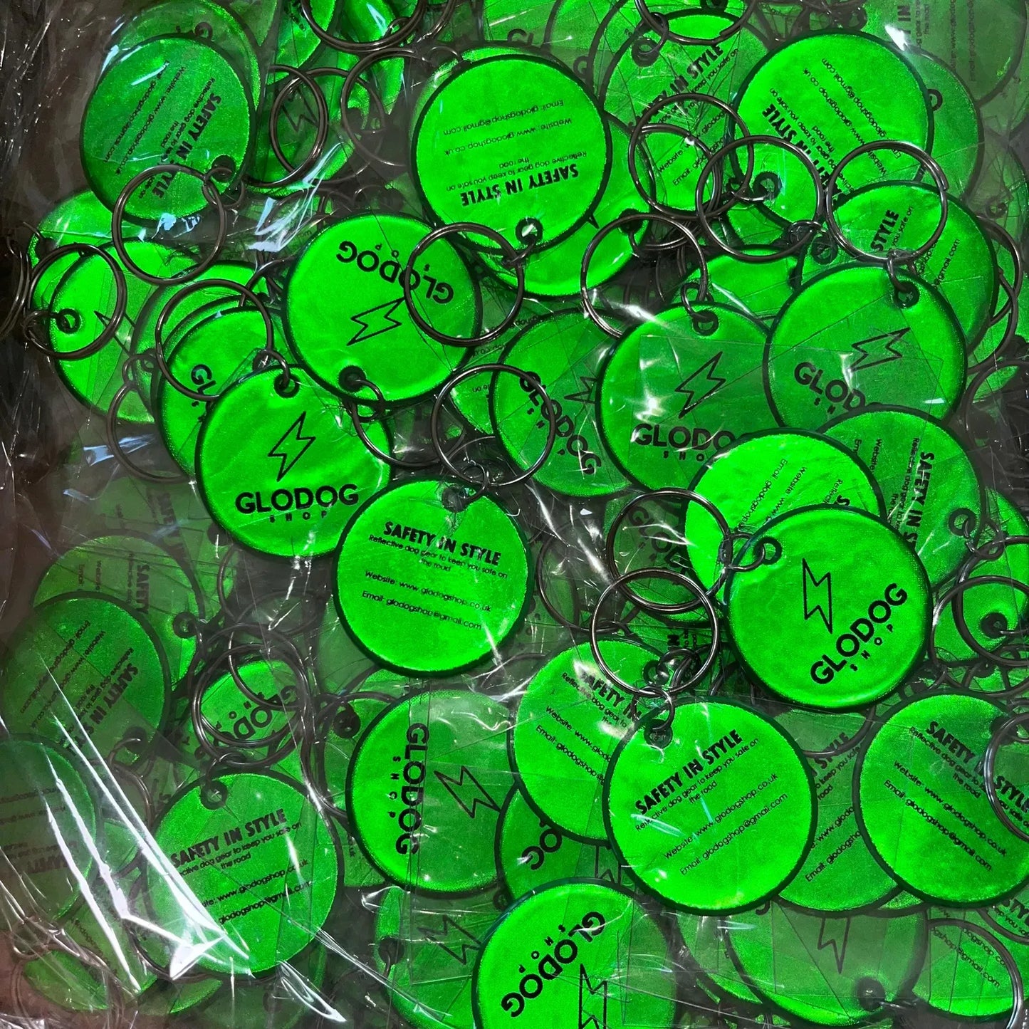 Green Reflective Dog Tag Keychain – Glow-in-Dark Pet ID Charm, Clip-On Safety Tag for Dogs