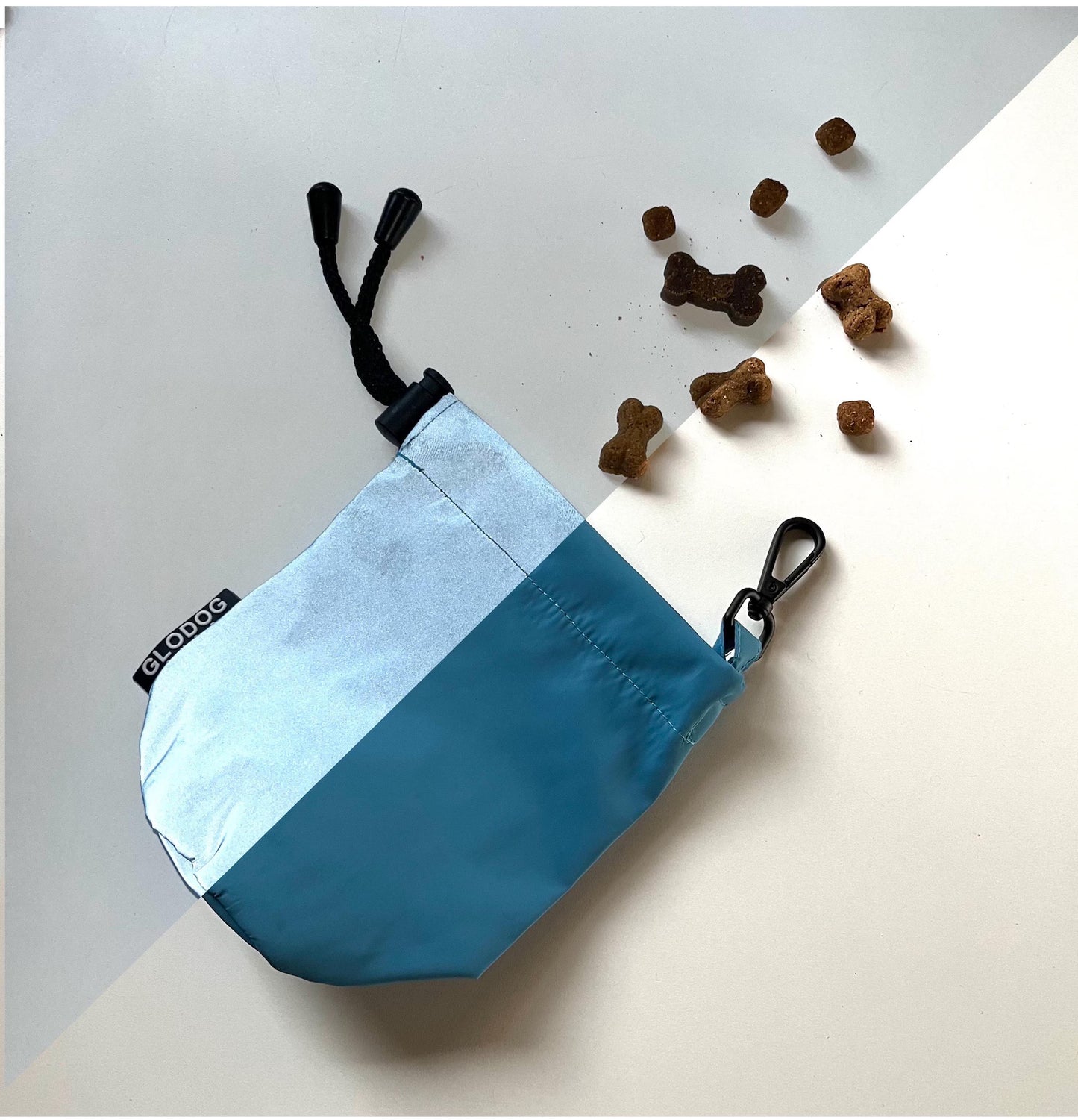 Teal Reflective Dog Treat Pouch – Waterproof Training Treat Bag with Clip & Drawstring, Night Visibility Accessory